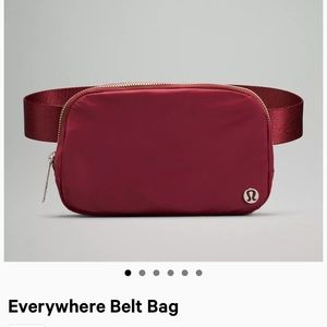 🌟🌟NWT mulled wine belt bag